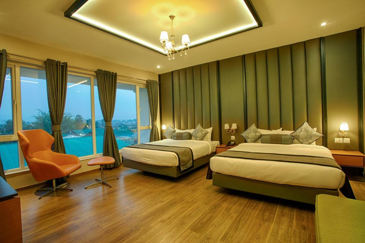 Four Vedas Hotel & Resort Siliguri Zewnętrze zdjęcie