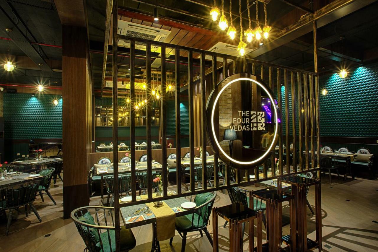 Four Vedas Hotel & Resort Siliguri Zewnętrze zdjęcie