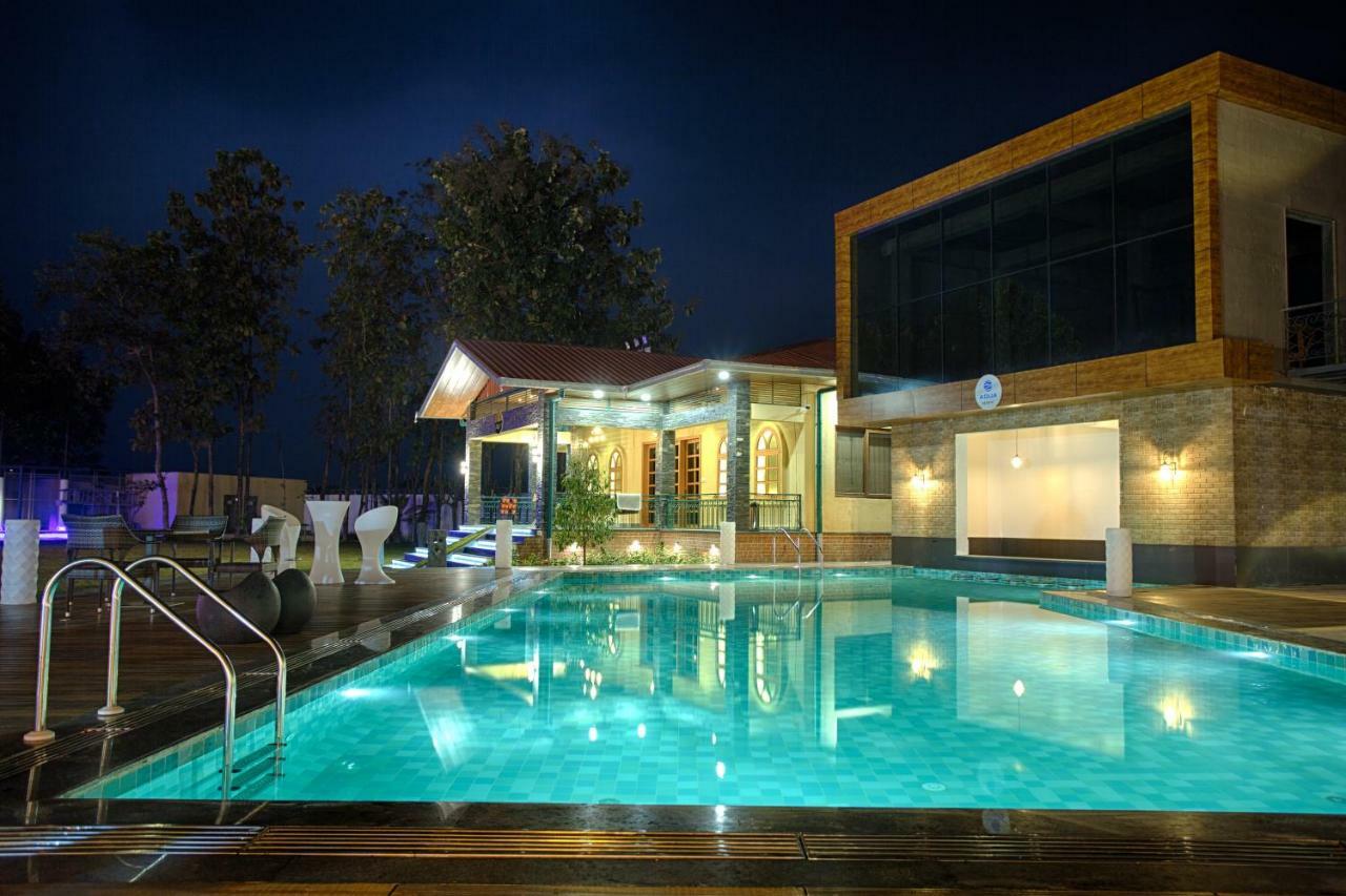 Four Vedas Hotel & Resort Siliguri Zewnętrze zdjęcie