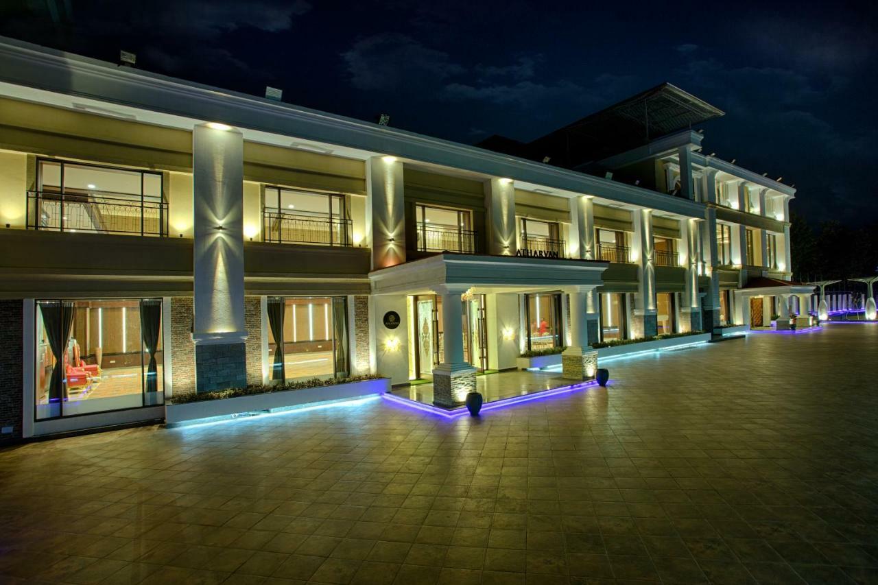 Four Vedas Hotel & Resort Siliguri Zewnętrze zdjęcie