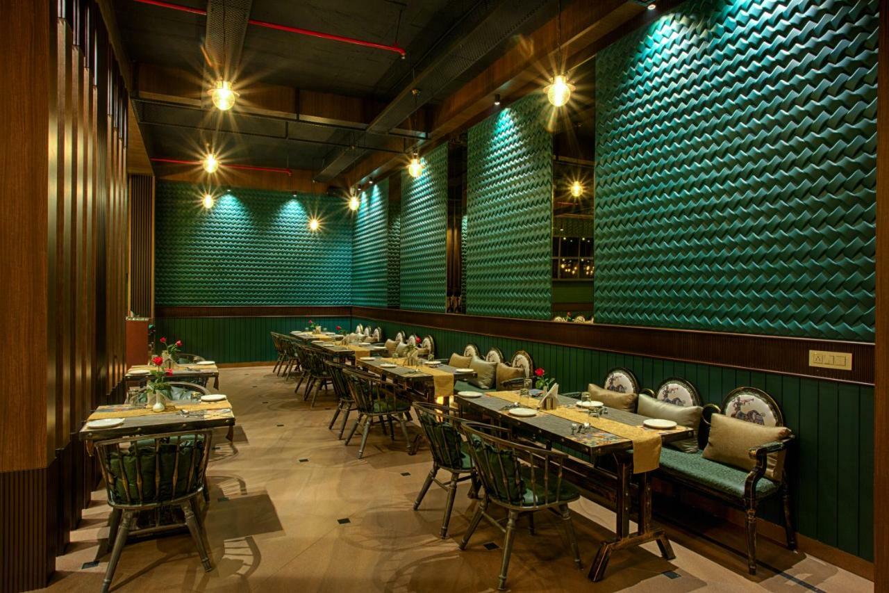 Four Vedas Hotel & Resort Siliguri Zewnętrze zdjęcie